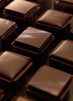 Mini rich chocolate cakes - Photography by Sean Ellis